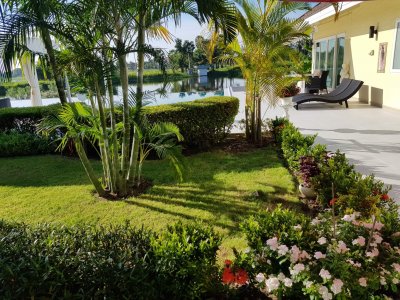 Luxury big pool villa in Palm Hills golf resort Hua Hin