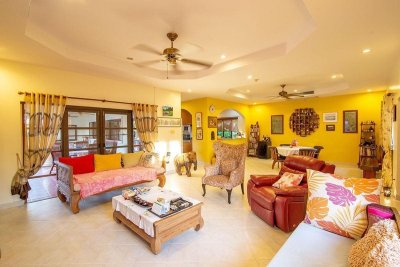 🔥H😲t
Deal 🔥Big pool villa soi 126 Hua Hin