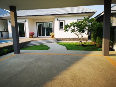 Brand new pool villa in Cha-Am near hospital ready to move in