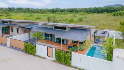 Brand new luxury pool villa in Hin Lek Fai soi 70 Hua Hin