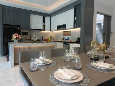 🔥H😊t Deal🔥🔥Brand New Luxury Pool Villa
north Hua Hin15,400,000 Baht 🔥@ Hua Hin ,Thailand 🇹🇭