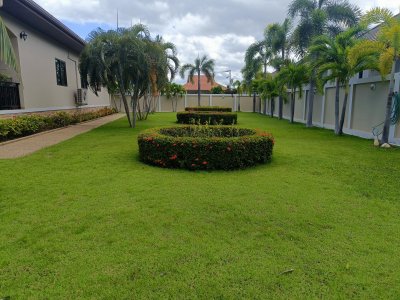 🔥H😊t Deal 🔥 🔥 Beautiful
Pool Villa
12,900,000 Baht 🔥(Ready to Move in) @ Cha am,Thailand 🇹🇭