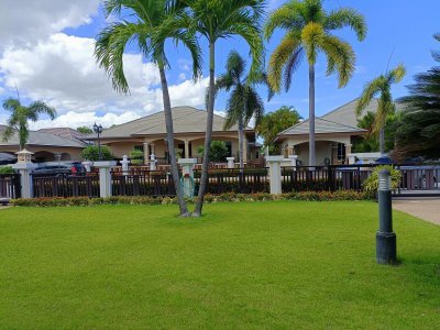 🔥H😊t Deal 🔥 🔥 Beautiful
Pool Villa
12,900,000 Baht 🔥(Ready to Move in) @ Cha am,Thailand 🇹🇭