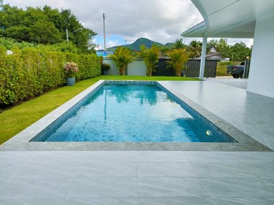 🔥H😊t Deal🔥🔥 Brand New Luxury
Pool Villa
🔥
7.9 Million Baht @ Hua Hin , 🇹🇭 (Ready to Move in)