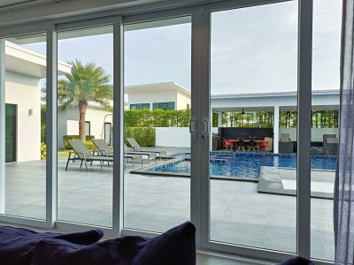 🔥H😊t
Deal🔥🔥 Beautiful Luxury Pool Villa north Hua Hin
16,000,000 Baht 🔥@,Thailand 🇹🇭 (Ready to move in )