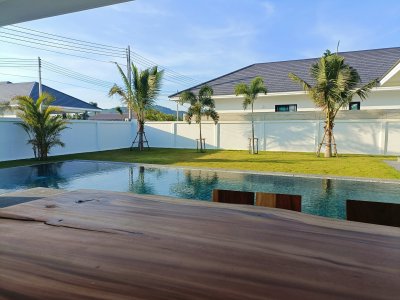 🔥H😊t Deal🔥🔥Brand New Luxury Pool Villa in Black Mountain
10,500,000 Baht 🔥@ Hua Hin ,Thailand 🇹🇭
(Ready to move in )