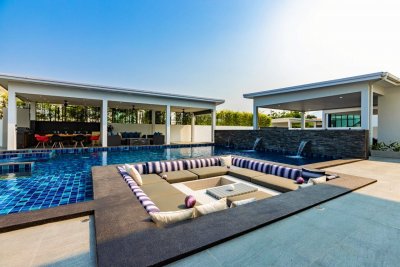 🔥H😊t
Deal🔥🔥 Beautiful Luxury Pool Villa north Hua Hin
16,000,000 Baht 🔥@,Thailand 🇹🇭 (Ready to move in )