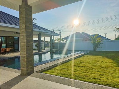🔥H😊t Deal🔥🔥Brand New Luxury Pool Villa in Black Mountain
10,500,000 Baht 🔥@ Hua Hin ,Thailand 🇹🇭
(Ready to move in )