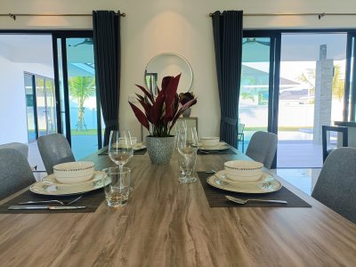 🔥H😊t Deal🔥🔥Brand New Luxury Pool Villa in Black Mountain
8,500,000 Baht 🔥@ Hua Hin ,Thailand 🇹🇭 (Ready to move in )