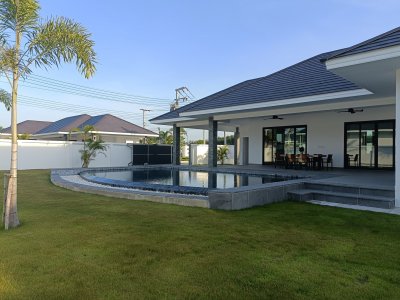 🔥H😊t Deal🔥🔥Brand New Luxury Pool Villa in Black Mountain
8,500,000 Baht 🔥@ Hua Hin ,Thailand 🇹🇭 (Ready to move in )