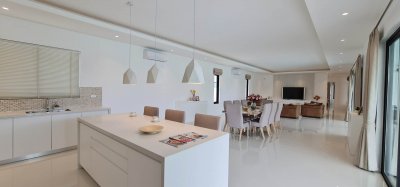 Luxury brand new pool villa north Hua Hin near Palm Hills Ready to move in