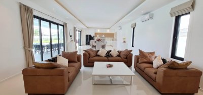 Luxury brand new pool villa north Hua Hin near Palm Hills Ready to move in