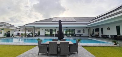 Luxury brand new pool villa north Hua Hin near Palm Hills Ready to move in