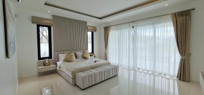 Luxury brand new pool villa north Hua Hin near Palm Hills Ready to move in