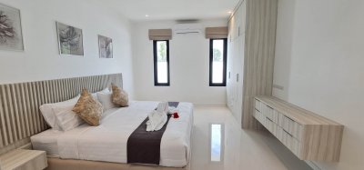 Luxury brand new pool villa north Hua Hin near Palm Hills Ready to move in