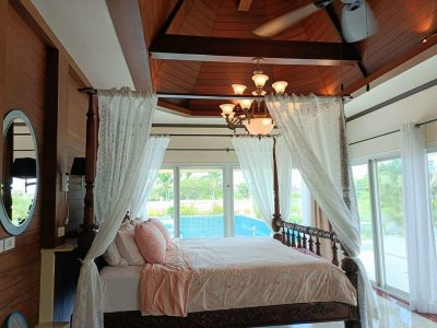 Luxury big pool villa in Palm Hills golf resort Hua Hin