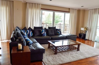 Beachfront condominium Cha-Am