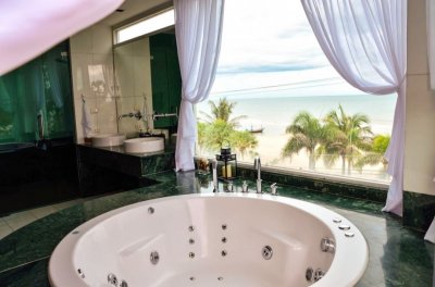 Beachfront condominium Cha-Am