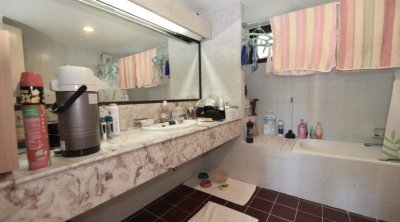 Palm Hills 3 bed 3 bath 262 sq.m apartment Hua Hin