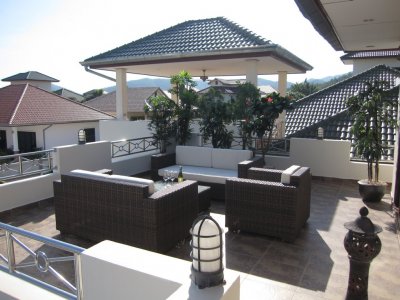 Natural Hill Hua Hin 4 bedrooms large pool villa soi 6