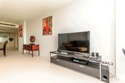 Luxury 2 bedroom apartment near the beach with views of the mountains, 6 km south of Hua Hin