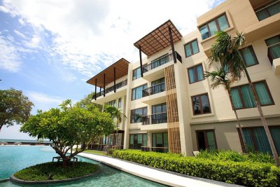 Hua Hin Baan Sanuk on the shores of Khao Takiab