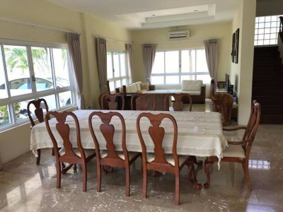Large pool villa near black mountain golf club