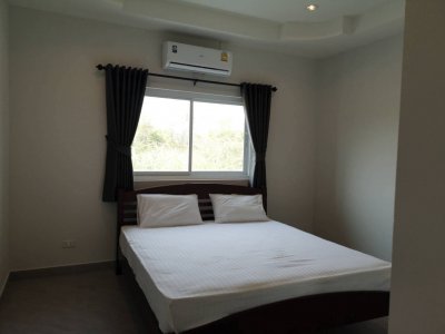 Brand new pool villa in Cha-Am near hospital ready to move in