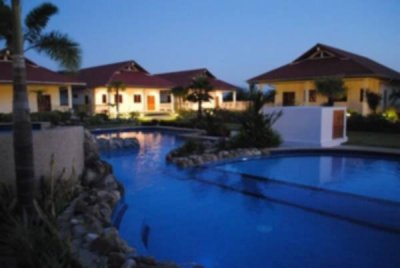 (SOLD) Palm village resort on soi 94 Hua Hin with 13 houses 75,4 MB NOW 25,0 MB