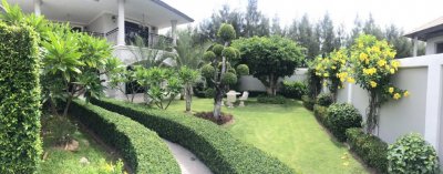 Luxury pool villa south Hua Hin 275 sqm