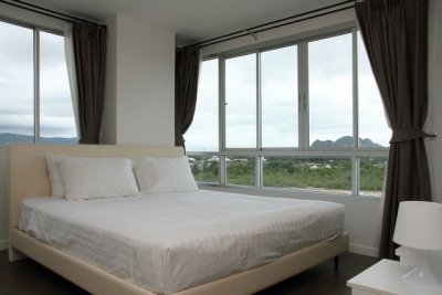 Cha-am, Baan Thew Lom beach