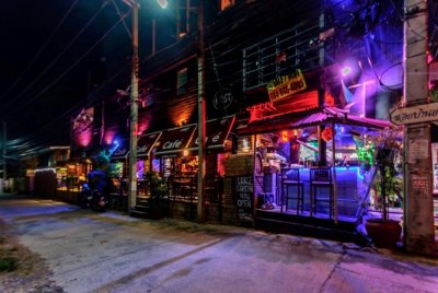 Close to Beach Popular Bar Restaurant in Khao Takiab Hua Hin