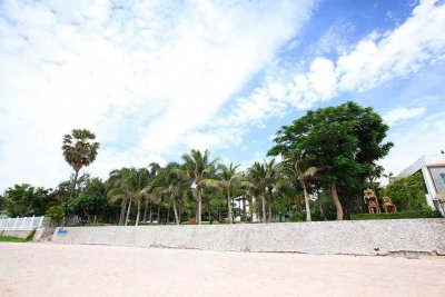 Hua Hin Baan Sanploen in the city at the beach