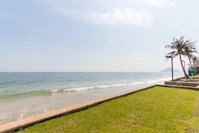 Condo Baan Dao temfah elegant 2 bed beachfront in city Hua Hin