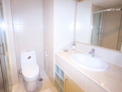 Blue Wave Hua Hin Apartment at Khao Takiab Beach