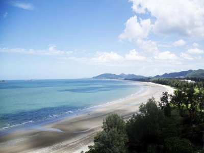 Blue Wave Hua Hin Apartment at Khao Takiab Beach