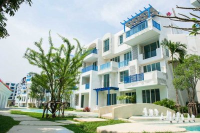 Hua Hin Chelona Khao Tao at the beach