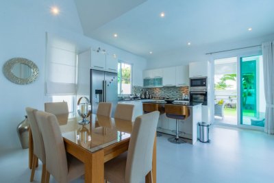 WHITESTONE VILLAS : Good Quality 3 Bed Pool Villa Hua Hin