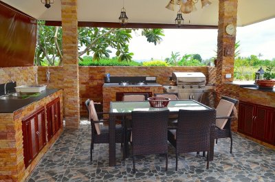 Large pool villa in the wonderful area between Pranburi and Hua Hin