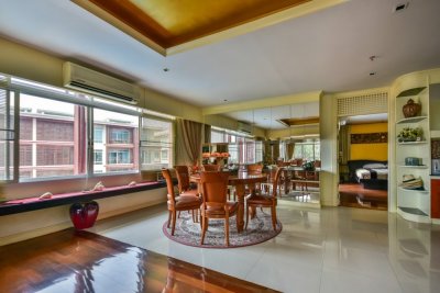 Amazing Beachfront 2 Bed Condo Hua Hin