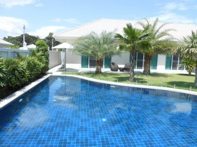 The Lees Hua Hin big pool villa 280 sqm soi 88