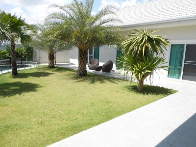 The Lees Hua Hin big pool villa 280 sqm soi 88