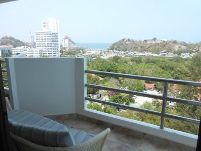 Hua Hin Bluewave Beach Resort 127 sqm 2 bed at the beach Takiab Beach