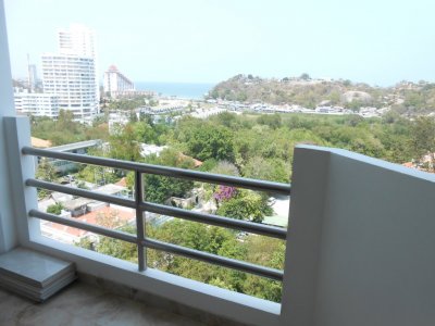 Hua Hin Bluewave Beach Resort 127 sqm 2 bed at the beach Takiab Beach