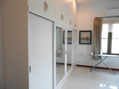 Hua Hin great property with large swimming pool