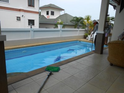 Large pool villa soi 6 Hua Hin near city