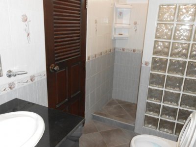 Large pool villa soi 6 Hua Hin near city