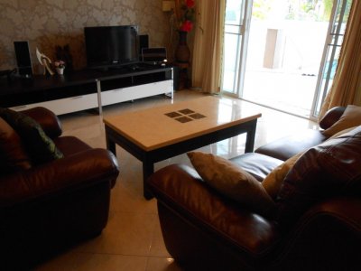 Large pool villa soi 6 Hua Hin near city