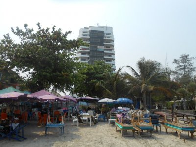 Blue Wave Hua Hin Apartment at Khao Takiab Beach