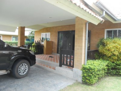 Large pool villa at 112 Soi Hua Hin
